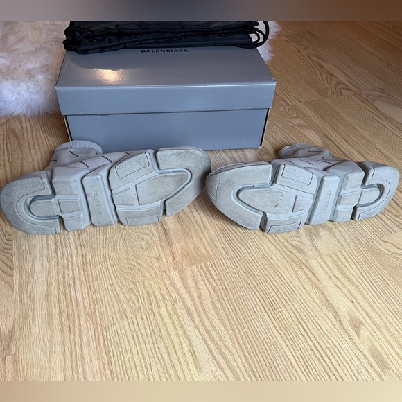 Balenciaga Speed Allover Logo Sneaker 2.0 Size 44 Sand/Soft Beige/Black - Picture 3 of 9
